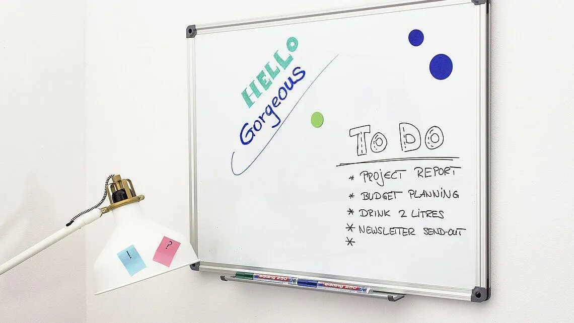 ■ edding 250 - Wallet of 4 Whiteboard Markers