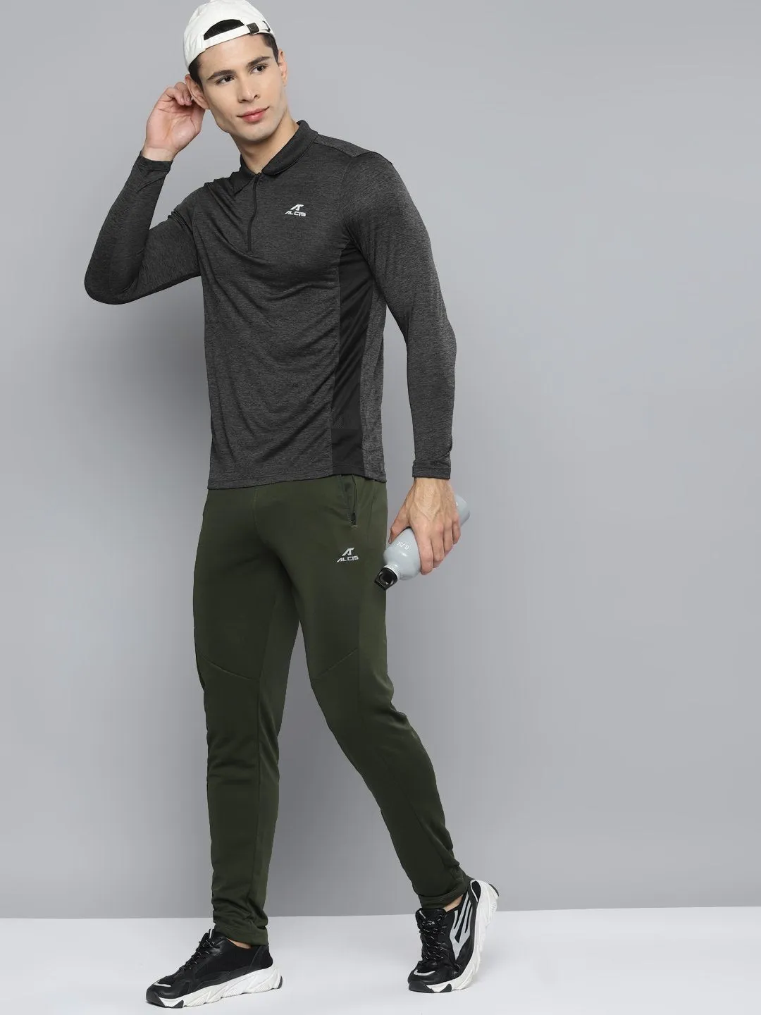 Alcis Men Colorblocked Multicolor Polo