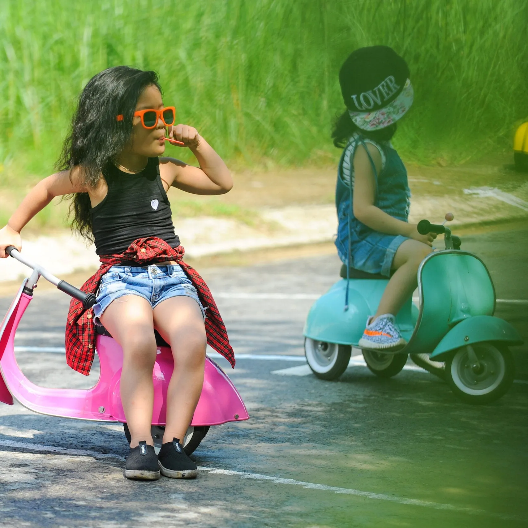 Ambosstoys Primo ride-on Scooter Pink