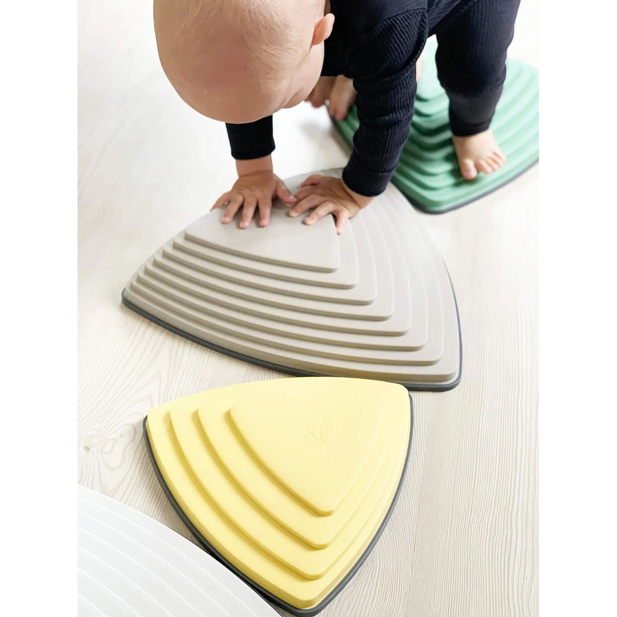 Autistic-Friendly Sensory Large 6 Piece Montessori Gonge River Stones | Nordic Range | Pastels