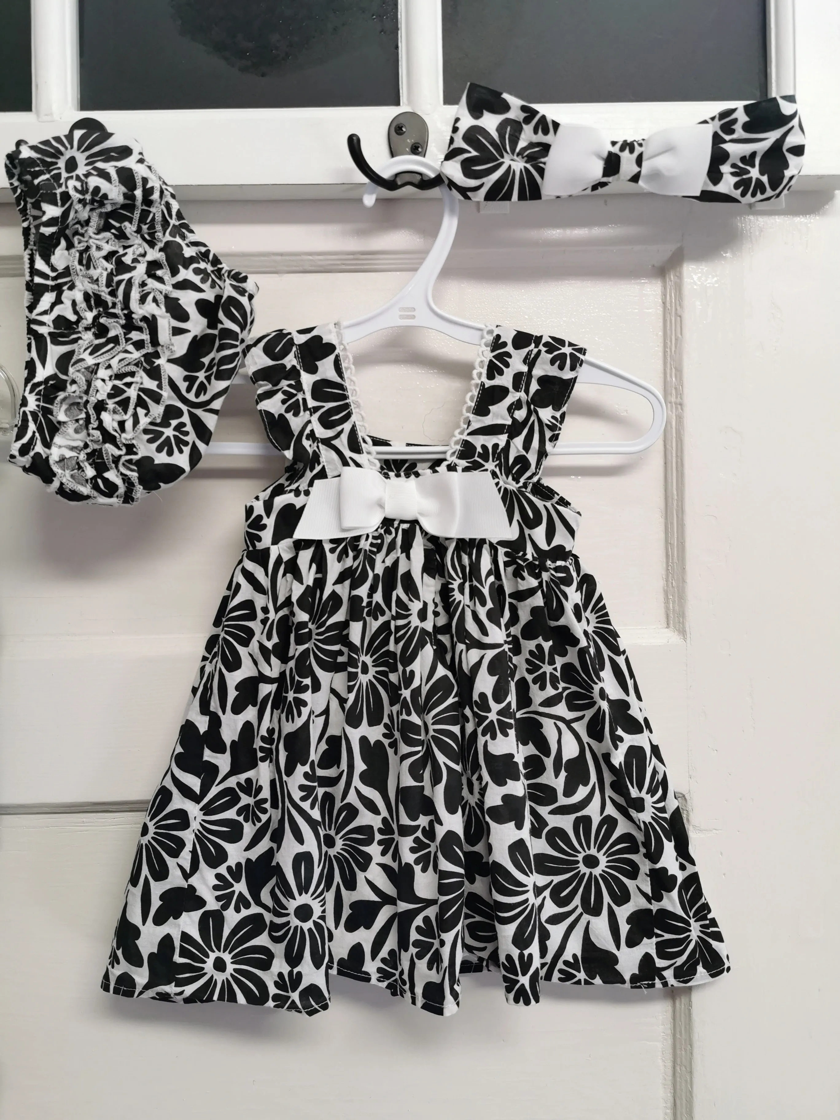 BABY GIRL SIZE 3/6 MONTHS - CYNTHIA ROWLEY, Matching 3 Piece Dress Set EUC B38