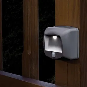NEW Mr. Beams MB530 Stair Light Motion-Sensing Battery Powered LED White! Keep pathways, stairways and walkways safer with motion-sensor path lighting! Retails $21 
