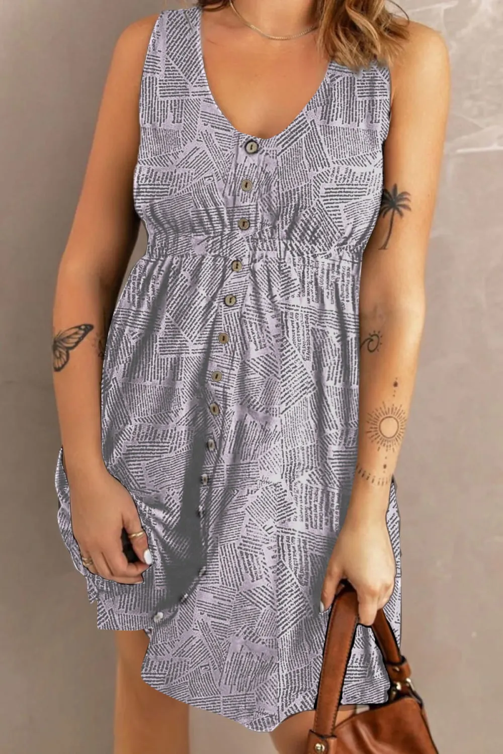 Rosie Printed Scoop Neck Sleeveless Buttoned Magic Dress