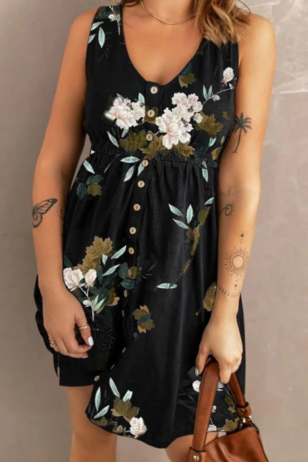 Rosie Printed Scoop Neck Sleeveless Buttoned Magic Dress