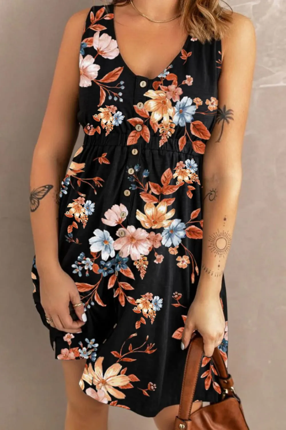Rosie Printed Scoop Neck Sleeveless Buttoned Magic Dress