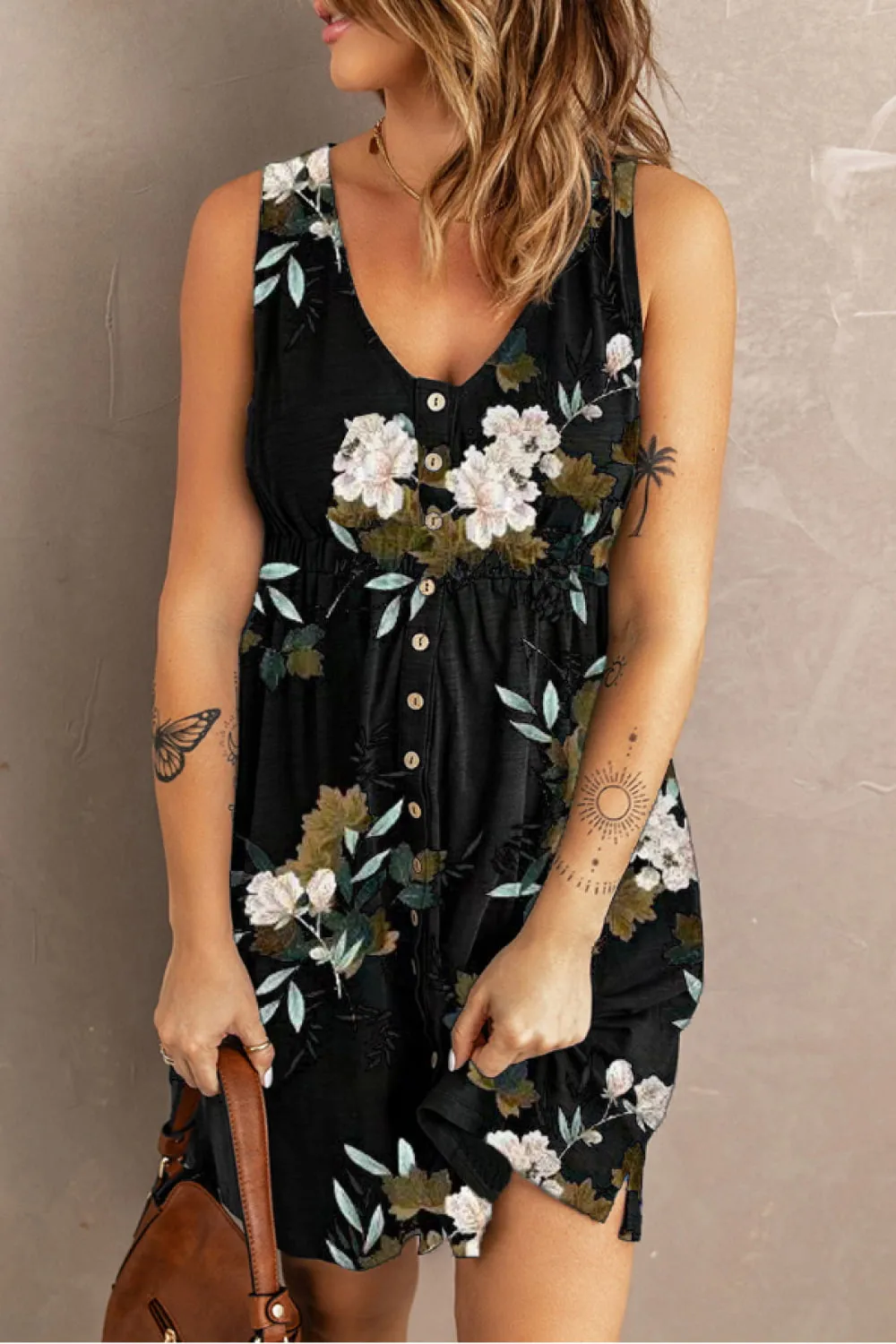 Rosie Printed Scoop Neck Sleeveless Buttoned Magic Dress