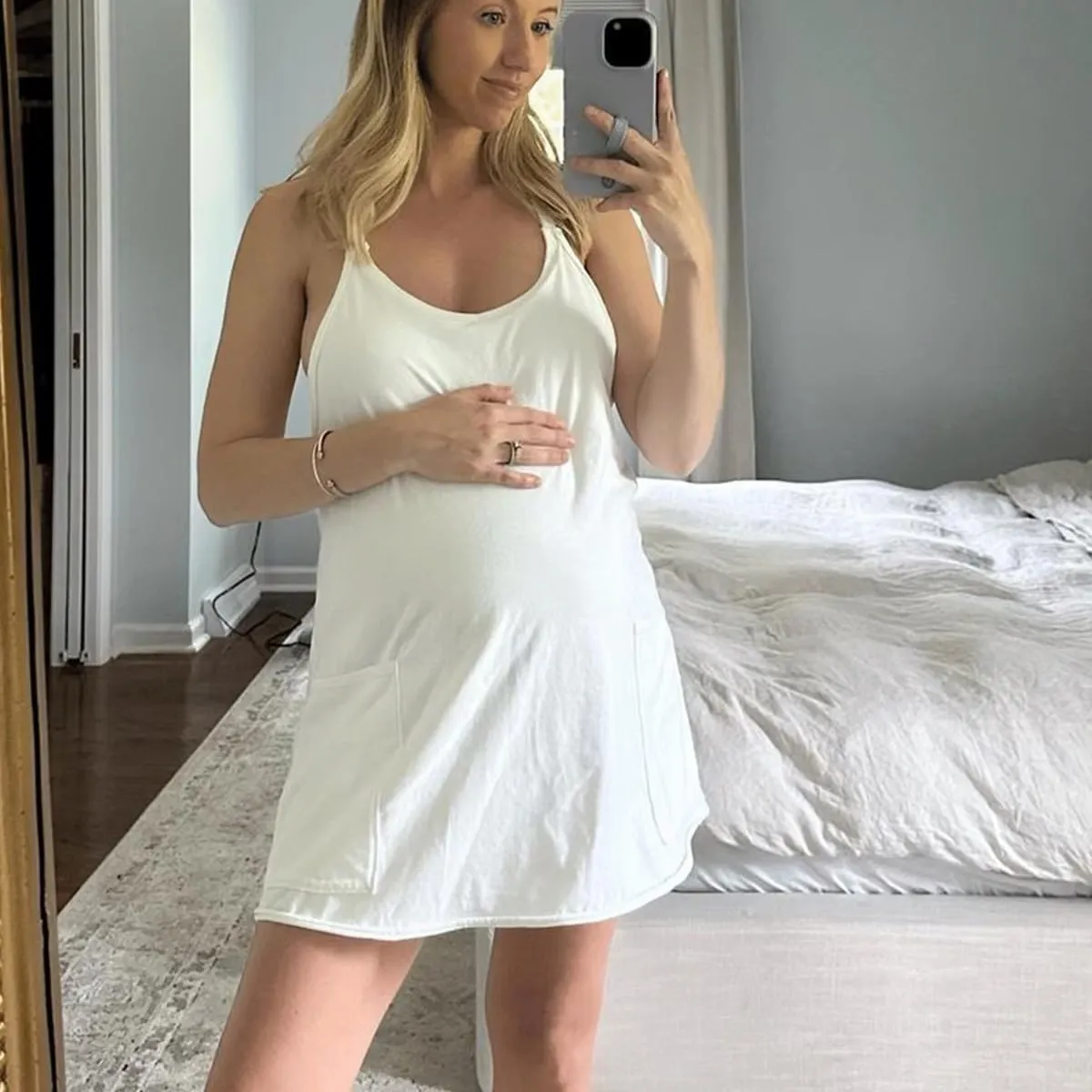 Sleeveless Mini Dress ™