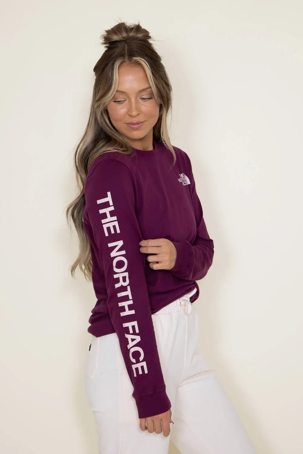 The North Face Logo Long Sleeve T-Shirt for Women in Boysenberry | NF0A81U8-K6I