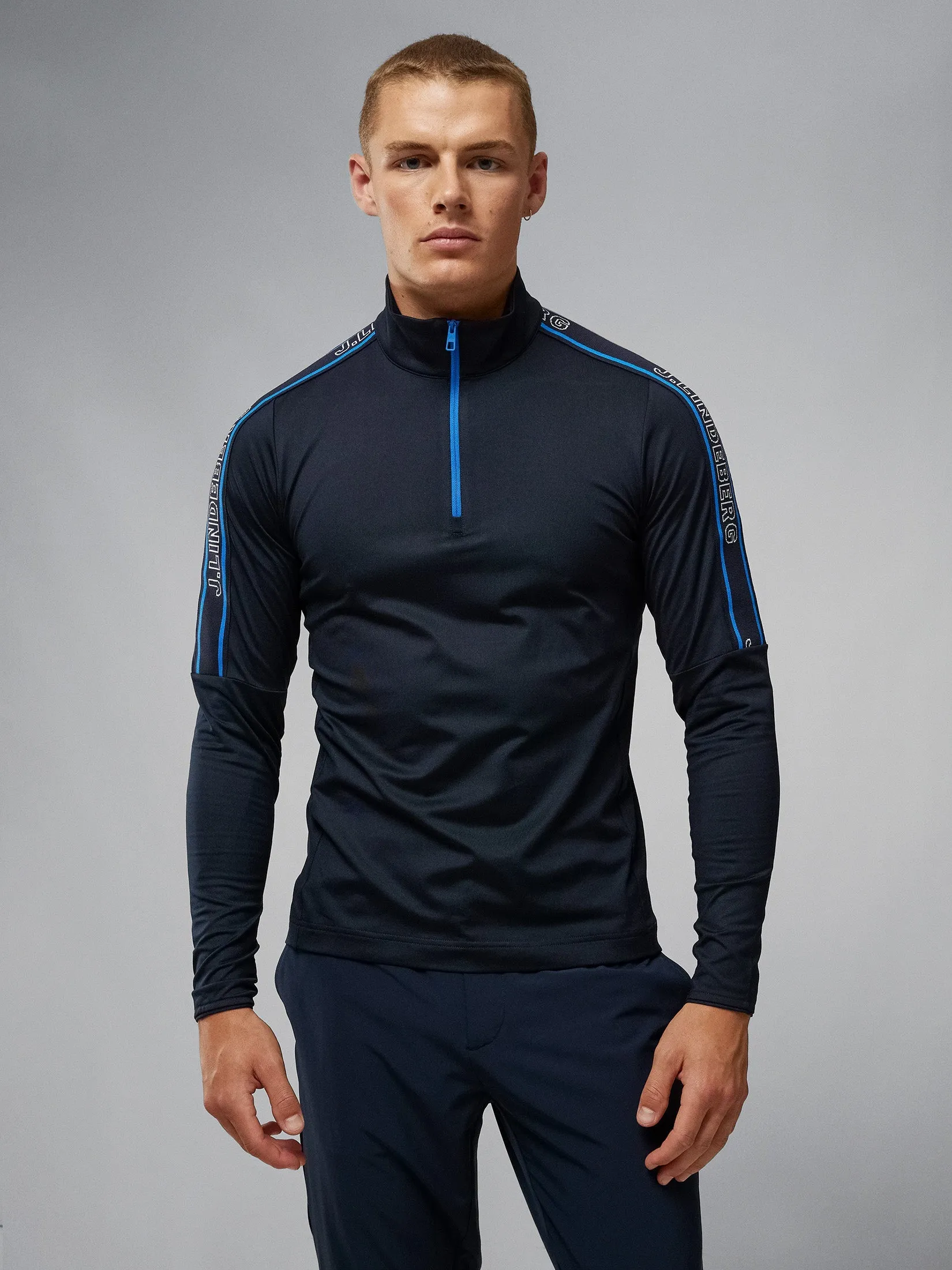 William Mid Layer M