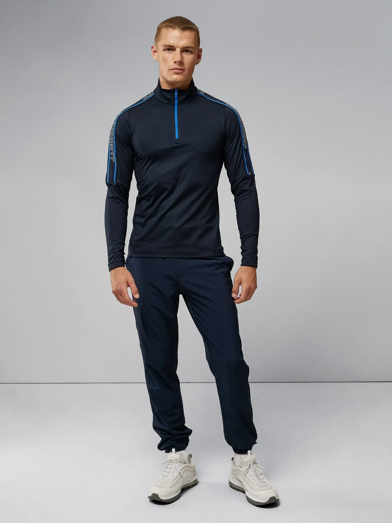 William Mid Layer M